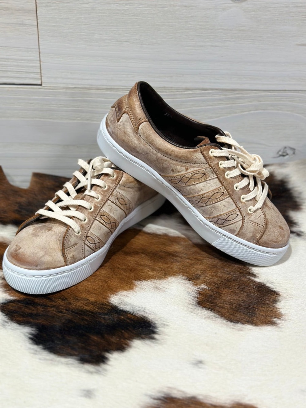 Western Tennis Shoes